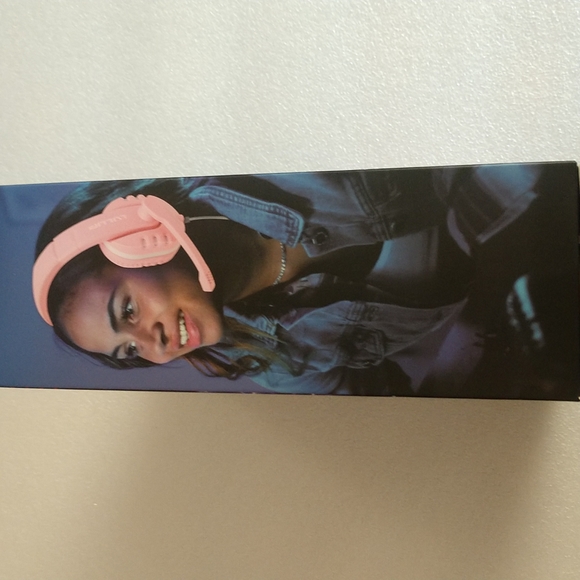 LVLUP pro gaming headset w/foldable mic - Picture 2 of 4